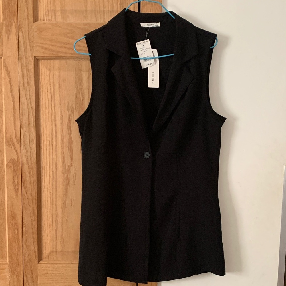 NWT Timing Sleeveless Vest